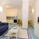 Aurora Lägenhetshotell 4*